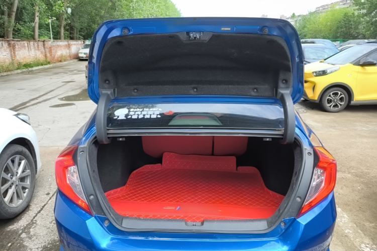 Used Honda Civic 2016 220TURBO CVT Luxury Edition Trunk