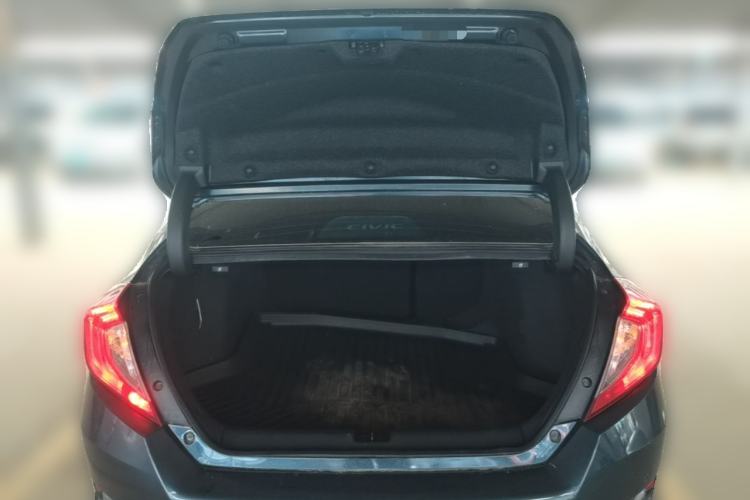 Used Honda Civic 2016 220TURBO CVT Luxury Edition Trunk