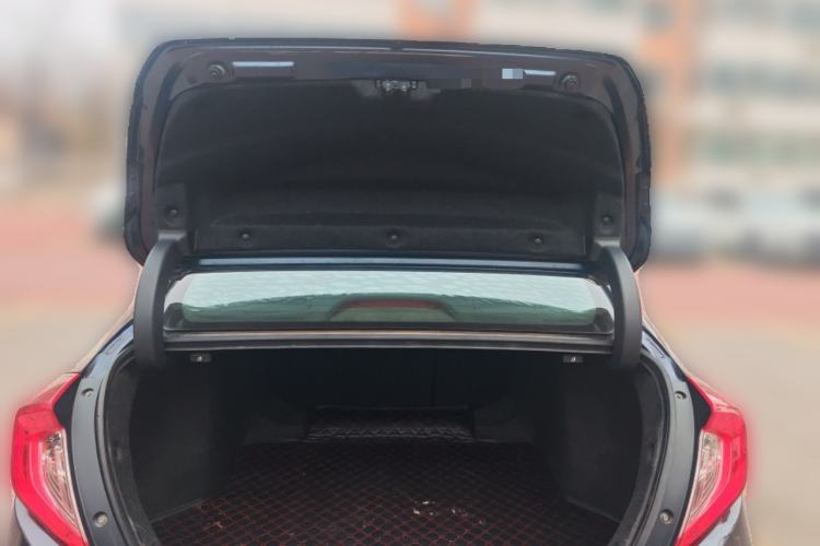 Used Honda Civic 2016 220TURBO CVT Luxury Edition Trunk
