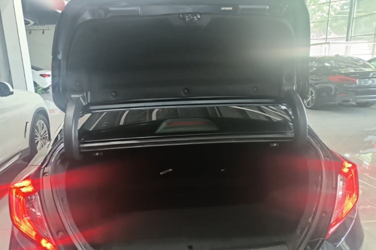 Used Honda Civic 2016 220TURBO CVT Prestige Edition Trunk
