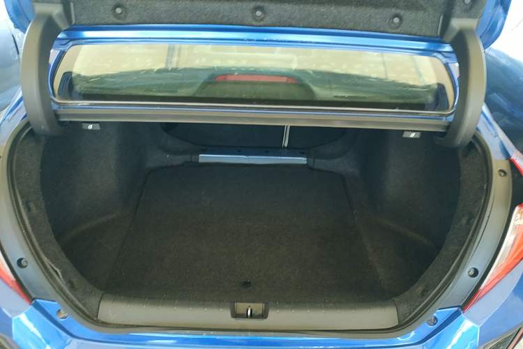 Used Honda Civic 2016 220TURBO CVT Luxury Edition Trunk