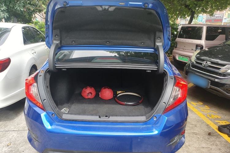 Used Honda Civic 2016 220TURBO CVT Luxury Edition Trunk