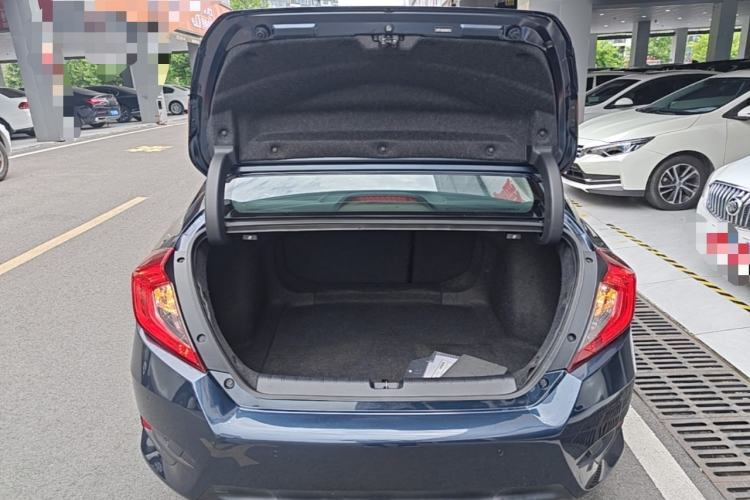 Used Honda Civic 2016 220TURBO CVT Luxury Edition Trunk