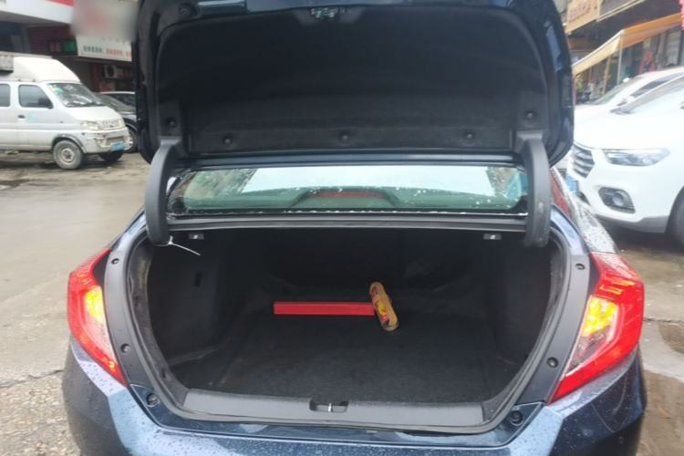 Used Honda Civic 2016 220TURBO CVT Prestige Edition Trunk