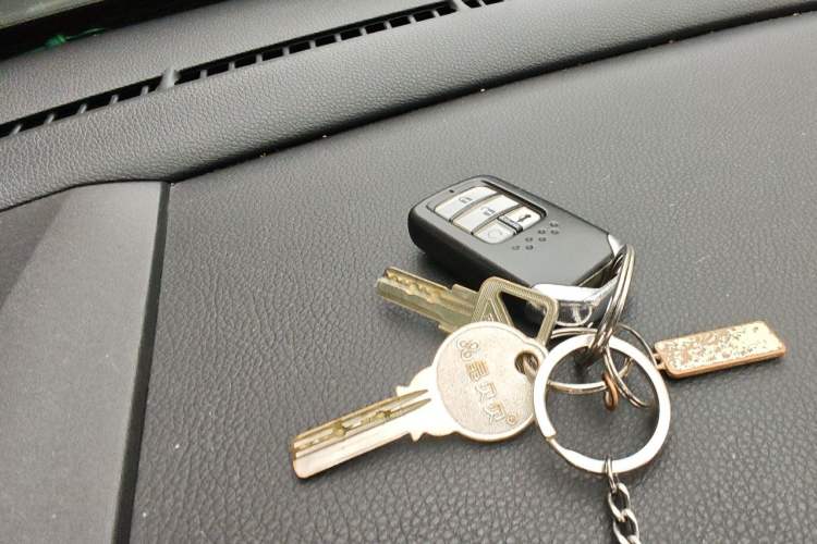 Used Honda Civic 2016 220TURBO CVT Luxury Edition Vehicle Key