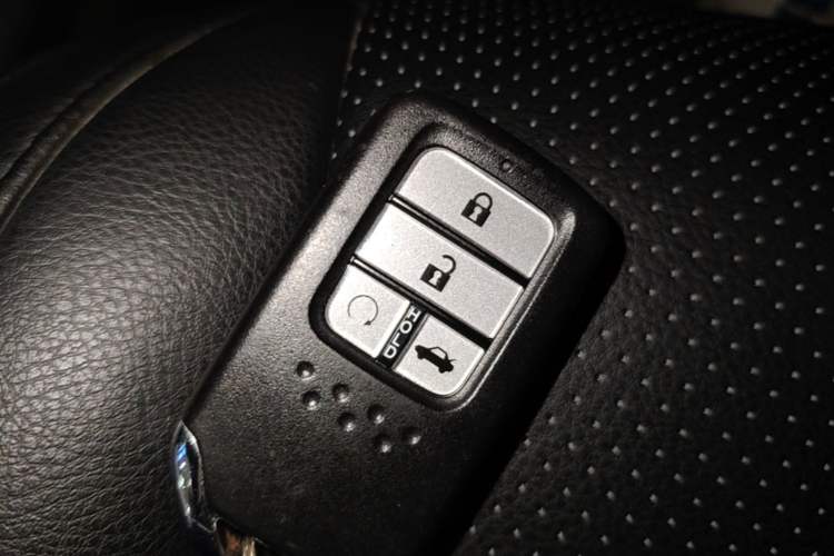 Used Honda Civic 2016 220TURBO CVT Luxury Edition Vehicle Key