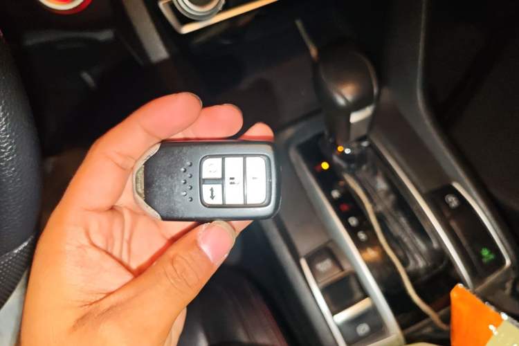 Used Honda Civic 2016 220TURBO CVT Luxury Edition Vehicle Key