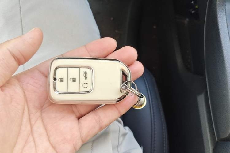 Used Honda Civic 2016 220TURBO CVT Luxury Edition Vehicle Key