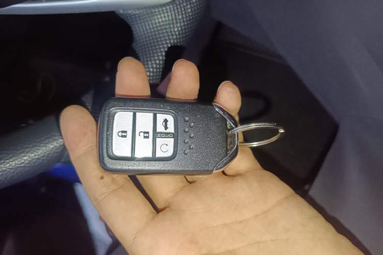 Used Honda Civic 2016 220TURBO CVT Luxury Edition Vehicle Key