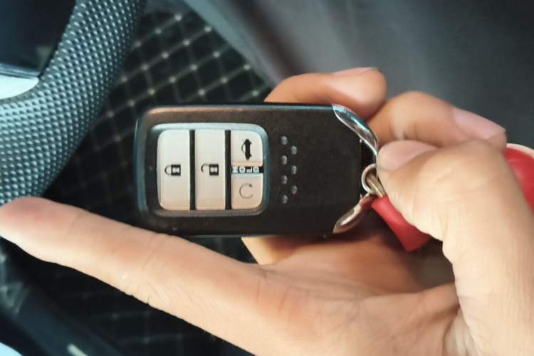 Used Honda Civic 2016 220TURBO CVT Luxury Edition Vehicle Key