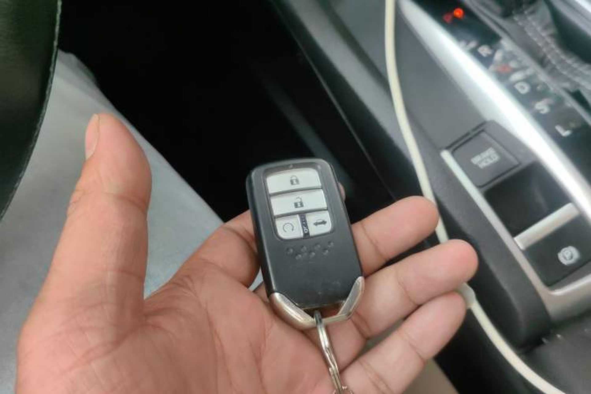 Used Honda Civic 2016 220TURBO CVT Luxury Edition Vehicle Key