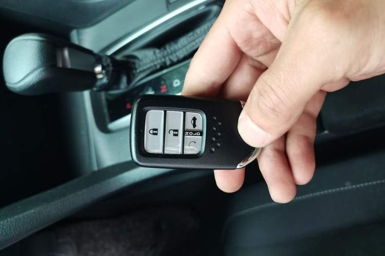Used Honda Civic 2016 220TURBO CVT Luxury Edition Vehicle Key