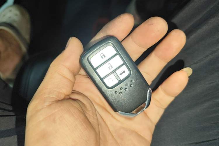 Used Honda Civic 2016 220TURBO CVT Luxury Edition Vehicle Key