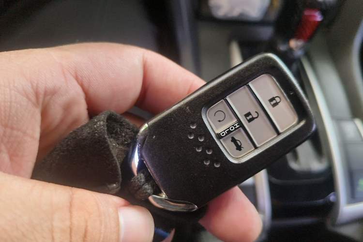 Used Honda Civic 2016 220TURBO CVT Luxury Edition Vehicle Key