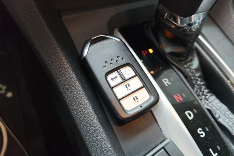 Used Honda Civic 2016 220TURBO CVT Luxury Edition Vehicle Key