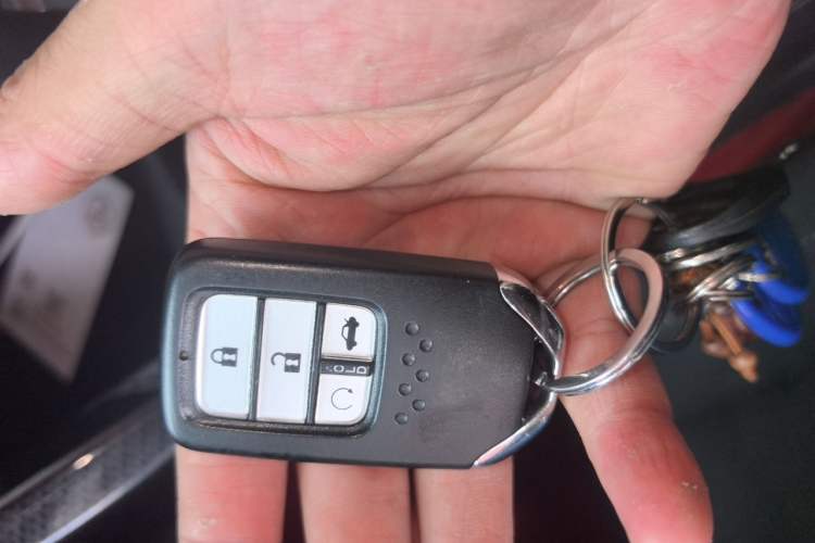 Used Honda Civic 2016 220TURBO CVT Luxury Edition Vehicle Key