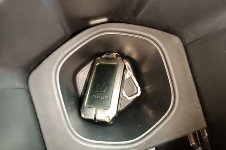 Used Honda Civic 2016 220TURBO CVT Luxury Edition Vehicle Key