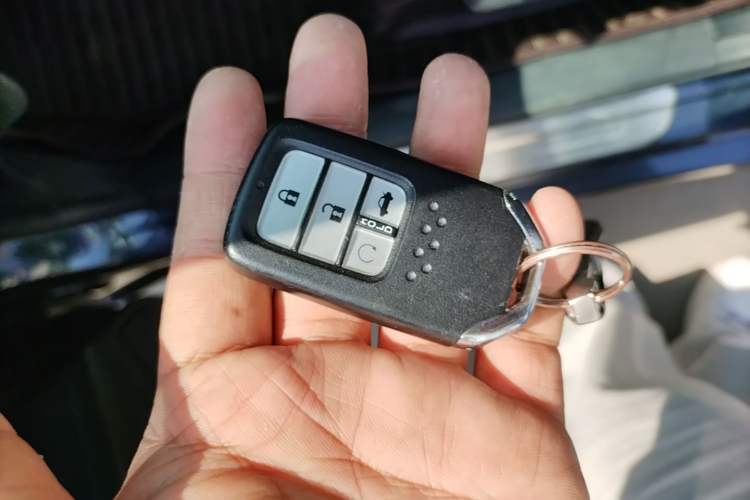 Used Honda Civic 2016 220TURBO CVT Luxury Edition Vehicle Key