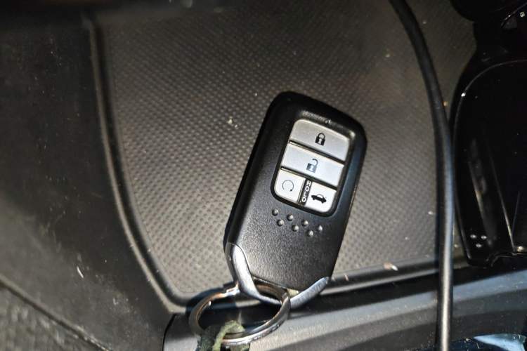 Used Honda Civic 2016 220TURBO CVT Luxury Edition Vehicle Key