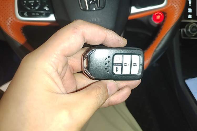 Used Honda Civic 2016 220TURBO CVT Luxury Edition Vehicle Key