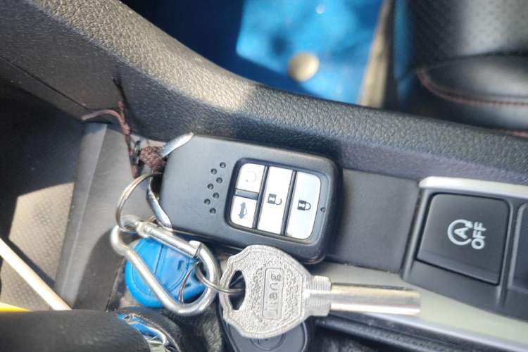 Used Honda Civic 2016 220TURBO CVT Luxury Edition Vehicle Key