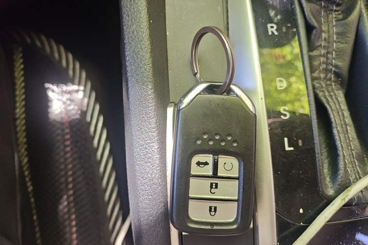Used Honda Civic 2016 220TURBO CVT Luxury Edition Vehicle Key