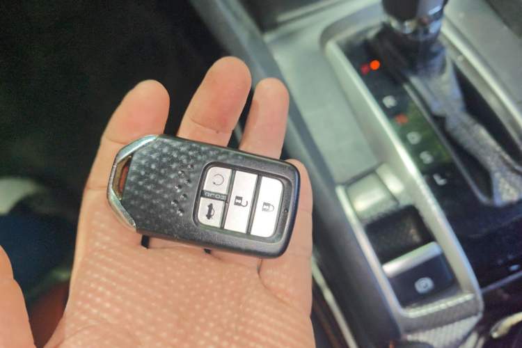 Used Honda Civic 2016 220TURBO CVT Luxury Edition Vehicle Key