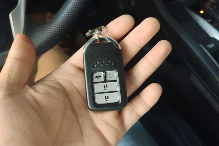 Used Honda Civic 2016 220TURBO CVT Luxury Edition Vehicle Key