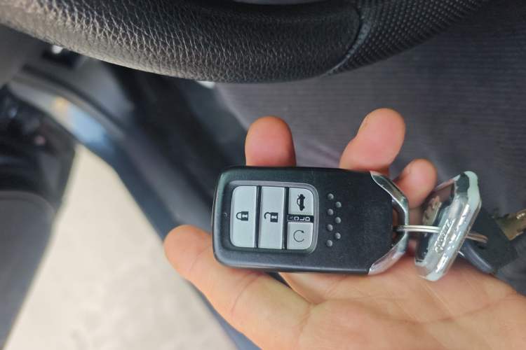 Used Honda Civic 2016 220TURBO CVT Luxury Edition Vehicle Key