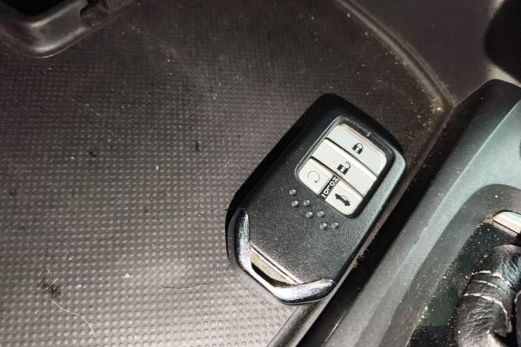 Used Honda Civic 2016 220TURBO CVT Luxury Edition Vehicle Key