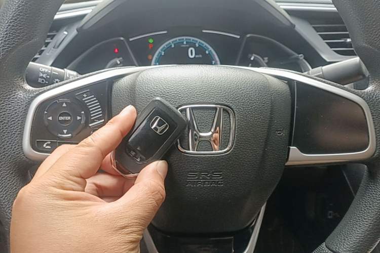 Used Honda Civic 2016 220TURBO CVT Luxury Edition Vehicle Key