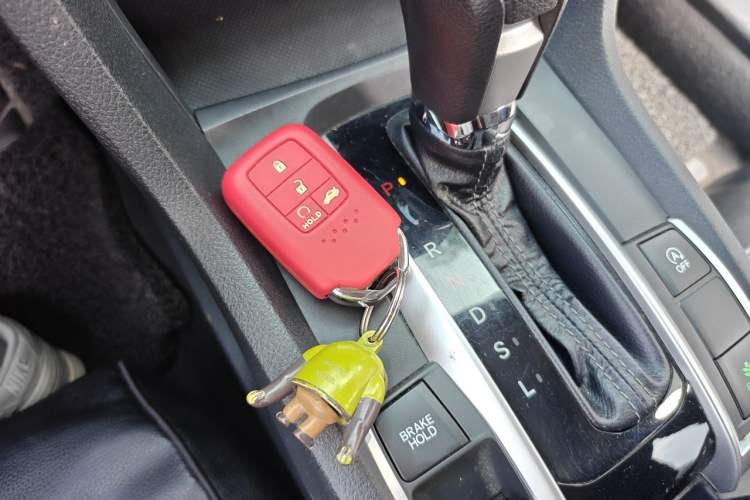 Used Honda Civic 2016 220TURBO CVT Luxury Edition Vehicle Key
