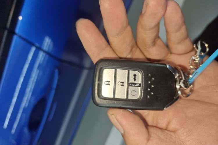 Used Honda Civic 2016 220TURBO CVT Luxury Edition Vehicle Key