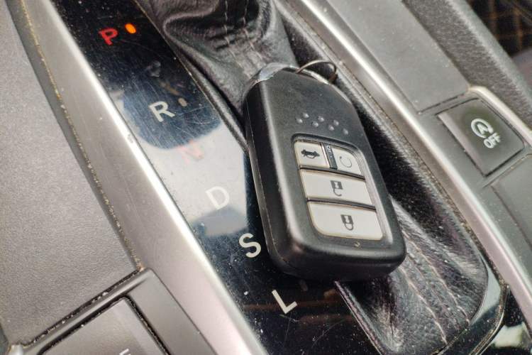 Used Honda Civic 2016 220TURBO CVT Luxury Edition Vehicle Key