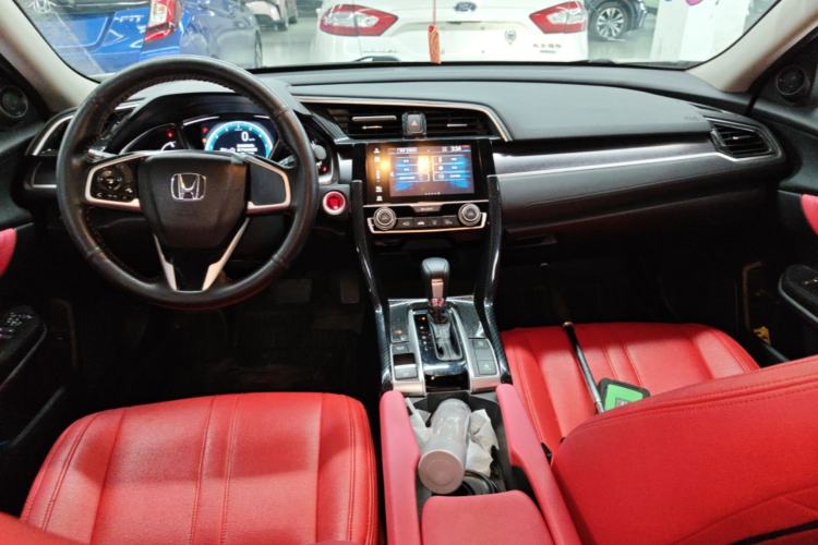 Used Honda Civic 2016 220TURBO CVT Luxury Edition Center Console