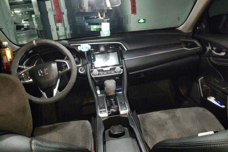 Used Honda Civic 2016 220TURBO CVT Luxury Edition Center Console