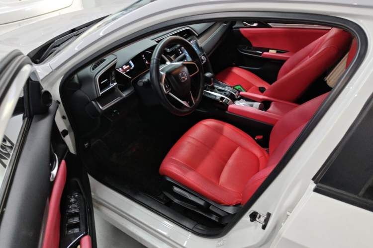 Used Honda Civic 2016 220TURBO CVT Luxury Edition Driver Seat