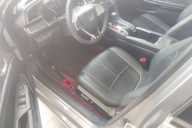 Used Honda Civic 2016 220TURBO CVT Luxury Edition Driver Seat