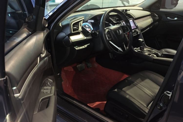 Used Honda Civic 2016 220TURBO CVT Prestige Edition Driver Seat