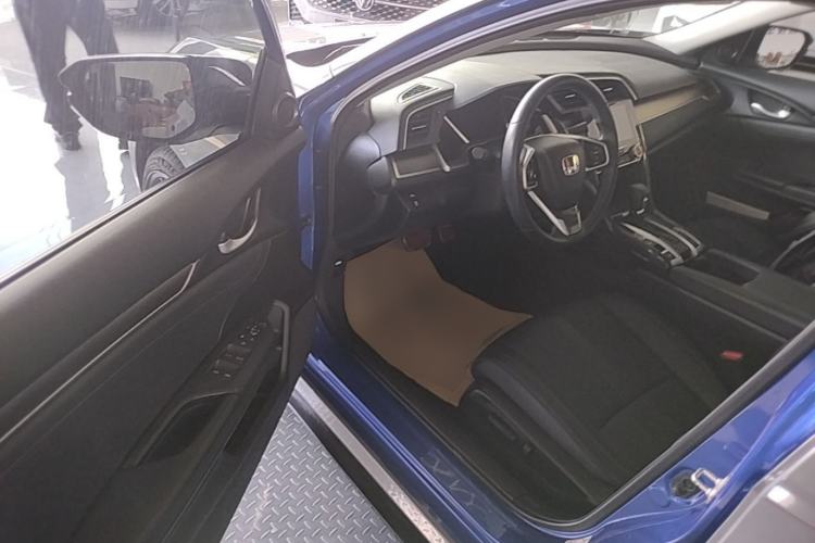 Used Honda Civic 2016 220TURBO CVT Prestige Edition Driver Seat