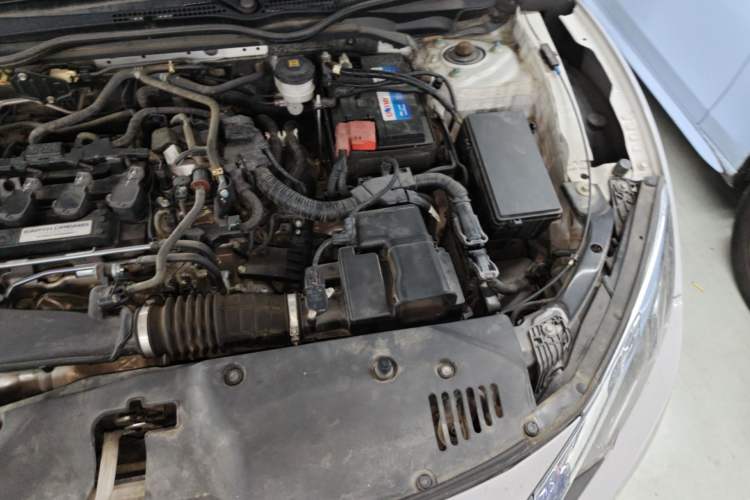 Used Honda Civic 2016 220TURBO CVT Luxury Edition Engine Bay Left