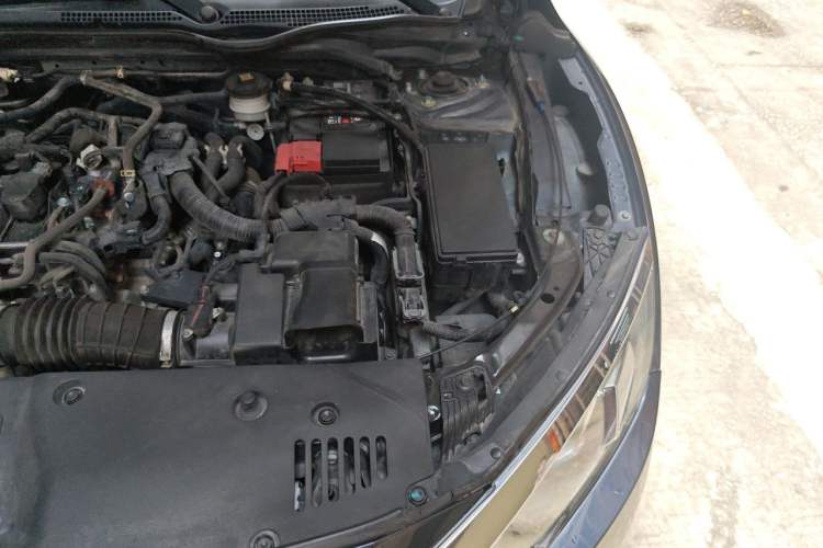 Used Honda Civic 2016 220TURBO CVT Luxury Edition Engine Bay Left