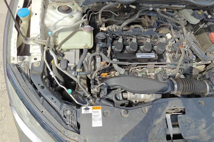 Used Honda Civic 2016 220TURBO CVT Luxury Edition Engine Bay Right