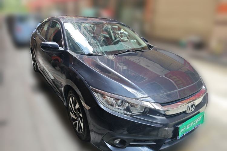 Used Honda Civic 2016 220TURBO CVT Luxury Edition Front Right 45 Deg