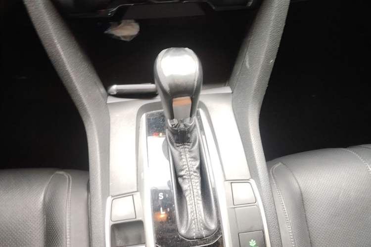 Used Honda Civic 2016 220TURBO CVT Prestige Edition Gear Lever