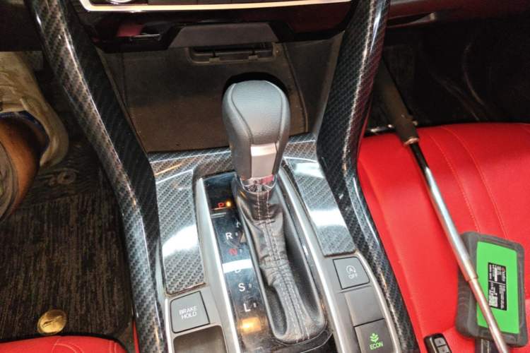 Used Honda Civic 2016 220TURBO CVT Luxury Edition Gear Lever