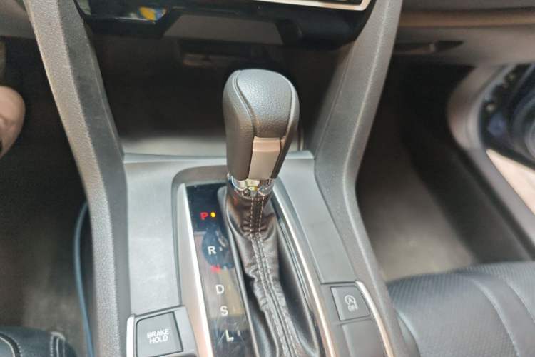 Used Honda Civic 2016 220TURBO CVT Luxury Edition Gear Lever