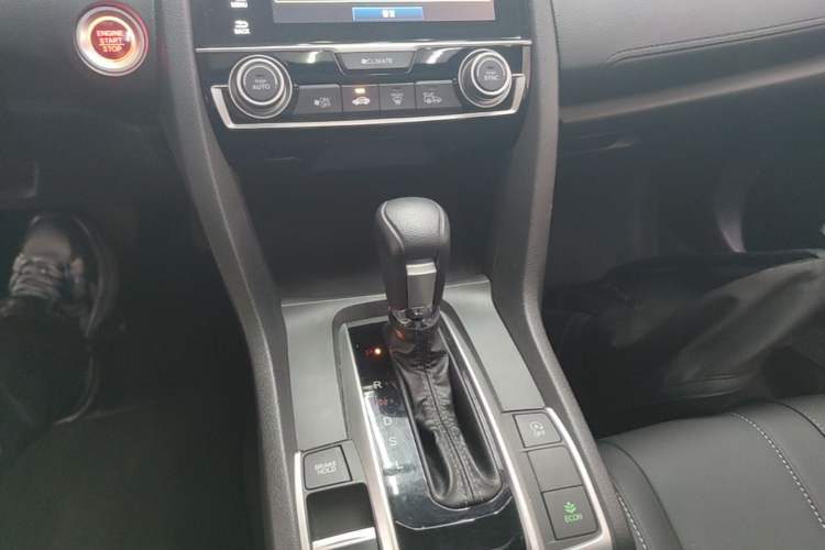 Used Honda Civic 2016 220TURBO CVT Luxury Edition Gear Lever