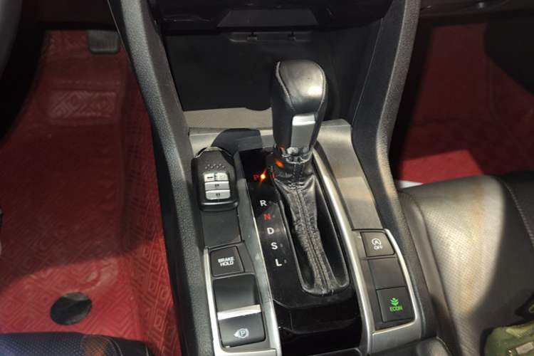 Used Honda Civic 2016 220TURBO CVT Prestige Edition Gear Lever