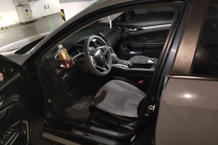 Used Honda Civic 2016 220TURBO CVT Luxury Edition Left Front Seat
